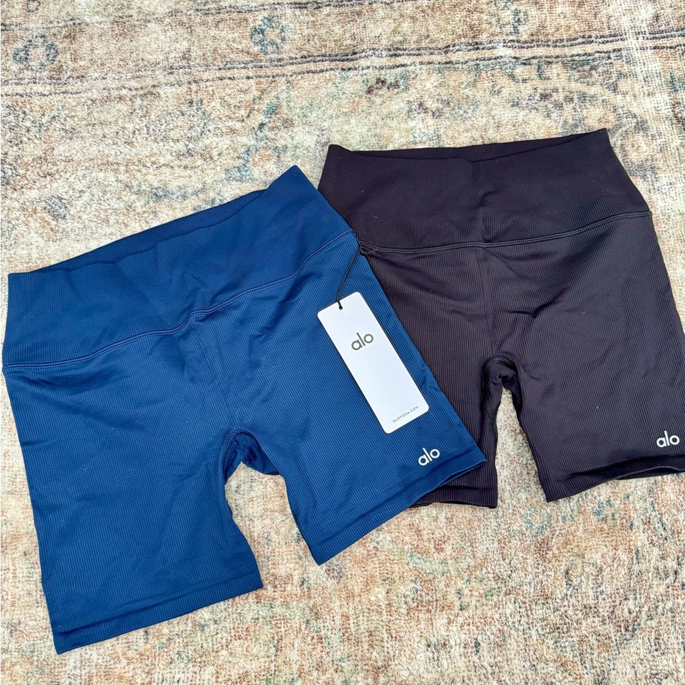 Alo bike shorts